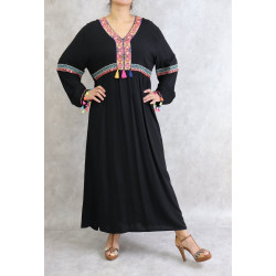 Robe noire longue et ample (large) avec broderies et petits pompons multi-couleurs (100...