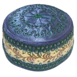Chachia rigide de couleur bleu brillante