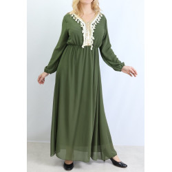 Robe longue avec décorations dorées et pompons de Couleur kaki