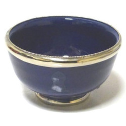 Petit bol en poterie marocain de couleur bleue émaillé et cerclé de métal argenté