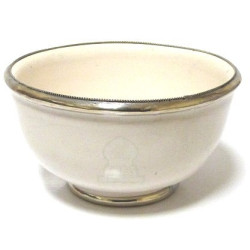 Bol moyen en poterie marocain de couleur blanche émaillé et cerclé de métal argenté