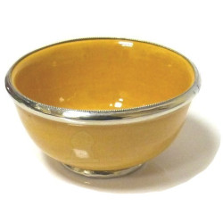Bol moyen en poterie marocain de couleur jaune émaillé et cerclé de métal argenté