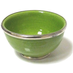Bol moyen en poterie marocain de couleur verte émaillé et cerclé de métal argenté