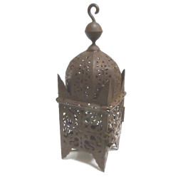 Petite lanterne marocaine de type Slimani en fer forgé marron terne garni de ciselures