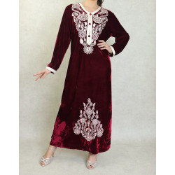 Robe longue effet velours avec broderies pour femme - Couleur Bordeaux