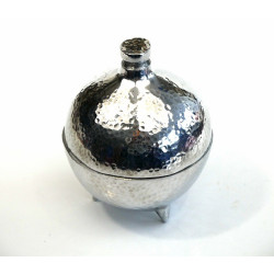 Sucrier artisanal marocain en aluminium argenté et délicatement martelé (avec pieds)