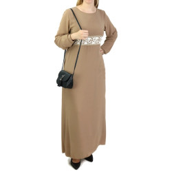 Robe longue avec broderies blanches et dorées - Couleur beige