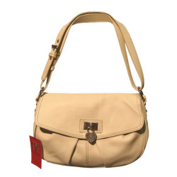 Sac à main beige avec cœur et fermeture aimantée