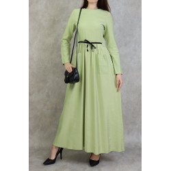 Long and flared elegant dress with tie to tie at the waist - Color Light pistachio green
