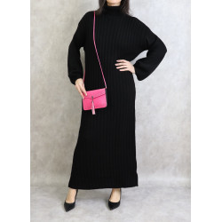 Robe longue à mailles et col roulé de couleur noire idéale pour saison automne-hiver