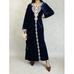 Robe longue en velours avec broderies et perles sur toute la longueur (Robes...