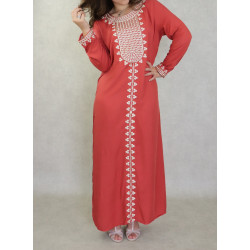 Robe longue pour femme avec broderies sur le devant et les manches (Plusieurs couleurs...