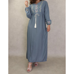 Long-embroidered dress with a female size link (Several colors available)
