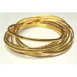 Set of 9 interlaced golden bracelets