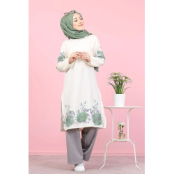 Tunique écru avec motifs fleuris vert amande
