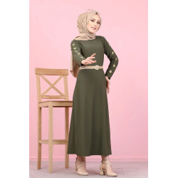 Robe décorée de boutons pour femme voilée - Vêtement islamique moderne - Couleur kaki
