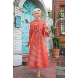 Robe longue à rayures avec ceinture pour femme voilée - Couleur Corail