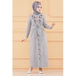 Robe longue boutonnée avec broderie et ceinture (Vêtement Hijab & Modest Fashion pour...