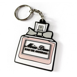 Porte-clé plastique souple "Miss Deen - Eau de Akhirah"