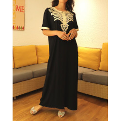 Long oriental embroidered dress with short sleeves (Several colors available)