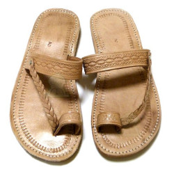 Moroccan handmade sandals / flip flops in beige