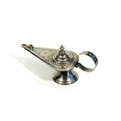 Lampe d'Aladin / encensoir en cuivre argentée joliment ciselé