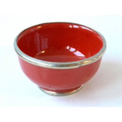 Petit bol en poterie marocain de couleur Rouge émaillé et cerclé de métal argenté
