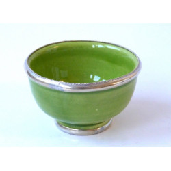 Petit bol en poterie marocain de couleur Vert émaillé et cerclé de métal argenté