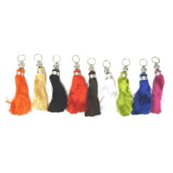 Petits porte clés pompon en sabra (plusieurs coloris) avec métal argenté