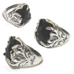 Bague anneau chevalière pour homme en métal argenté sertie d'une perle noire