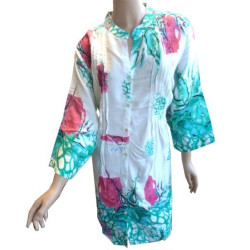 White tunic in green and fuchia colors